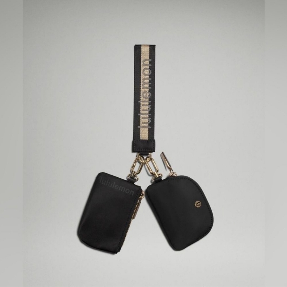 Lululemon dual pouch wristlet Black/Gold